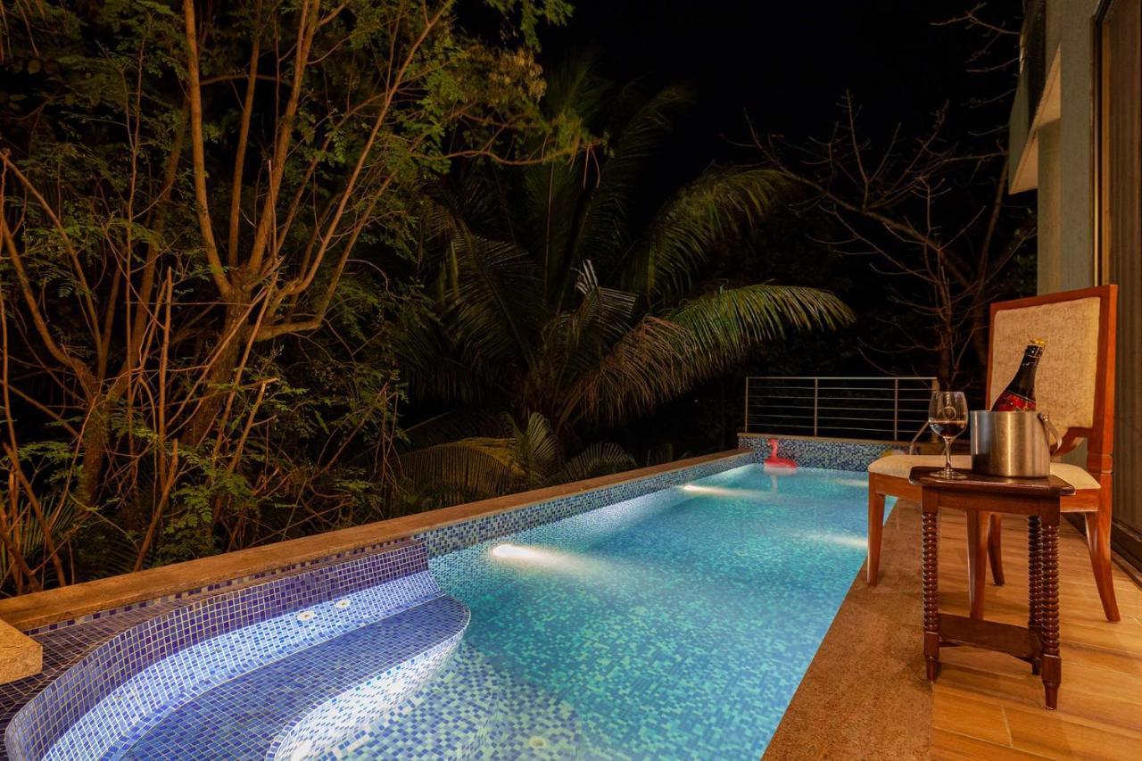The Blue Horizon By Stayvista - Featuring A Beach-View Villa With A Swimming Pool, Indoor Games, And A Relaxing Balcony آليباغ المظهر الخارجي الصورة