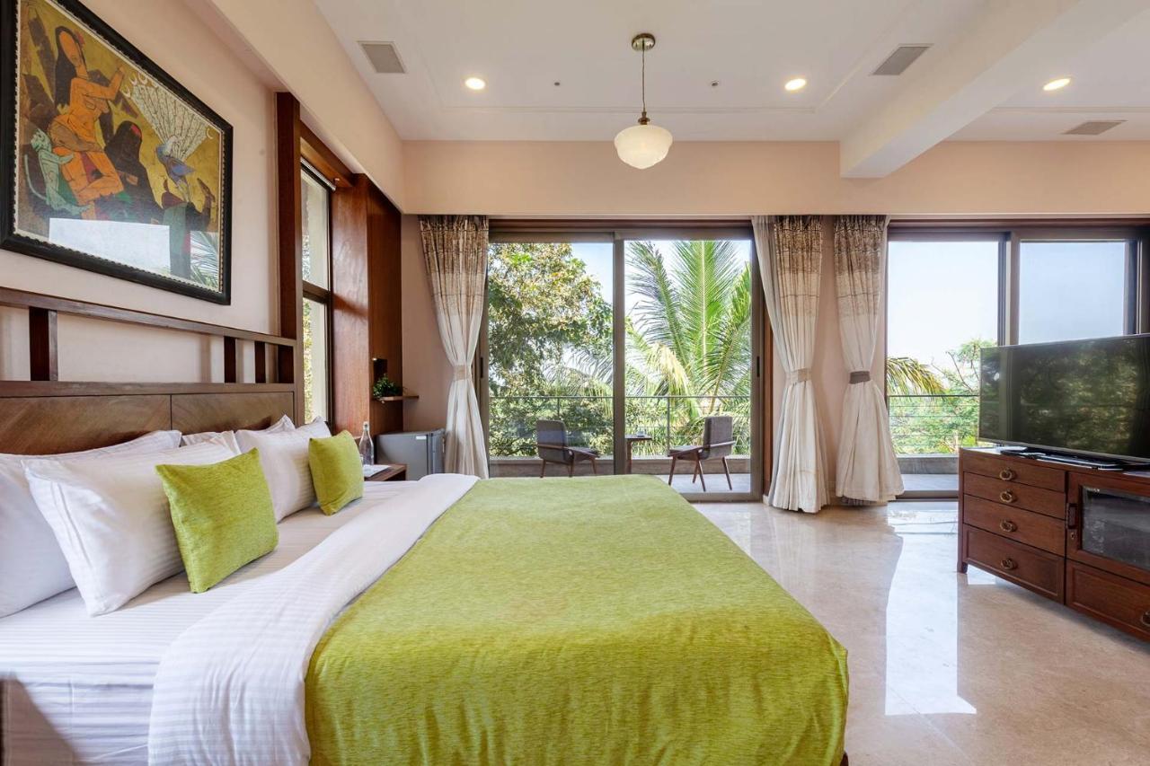 The Blue Horizon By Stayvista - Featuring A Beach-View Villa With A Swimming Pool, Indoor Games, And A Relaxing Balcony آليباغ المظهر الخارجي الصورة