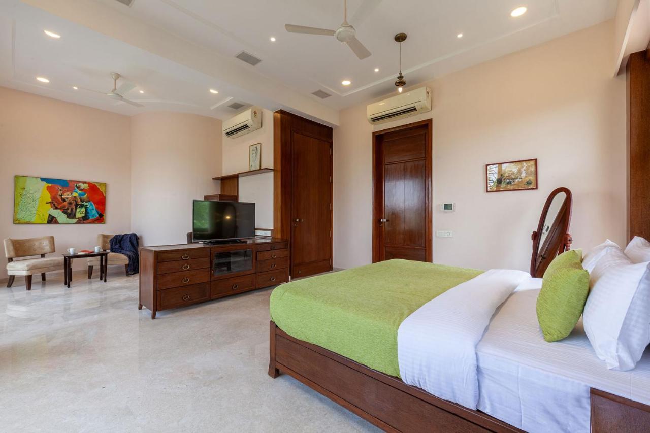 The Blue Horizon By Stayvista - Featuring A Beach-View Villa With A Swimming Pool, Indoor Games, And A Relaxing Balcony آليباغ المظهر الخارجي الصورة