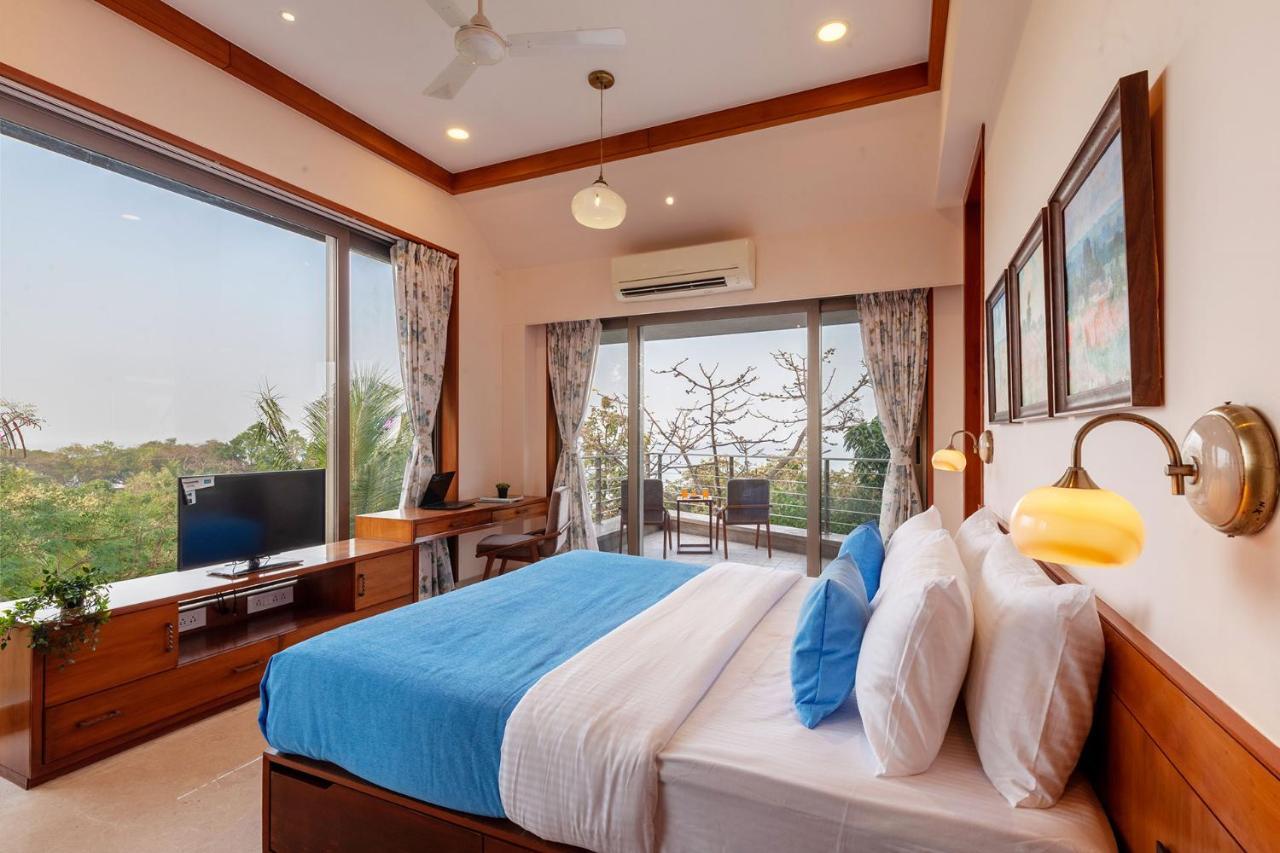 The Blue Horizon By Stayvista - Featuring A Beach-View Villa With A Swimming Pool, Indoor Games, And A Relaxing Balcony آليباغ المظهر الخارجي الصورة